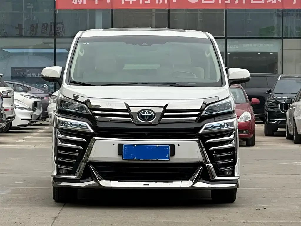 Toyota Vellfire — фото 5