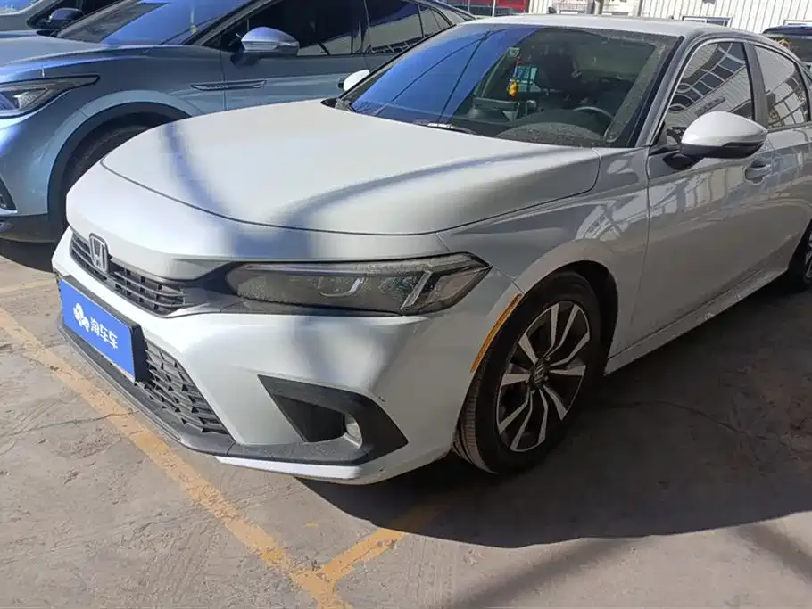 Honda Civic — фото 1