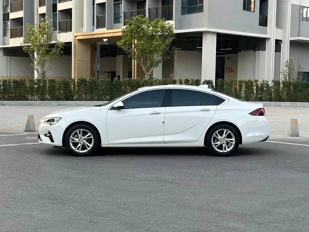 Buick Regal — фото 3