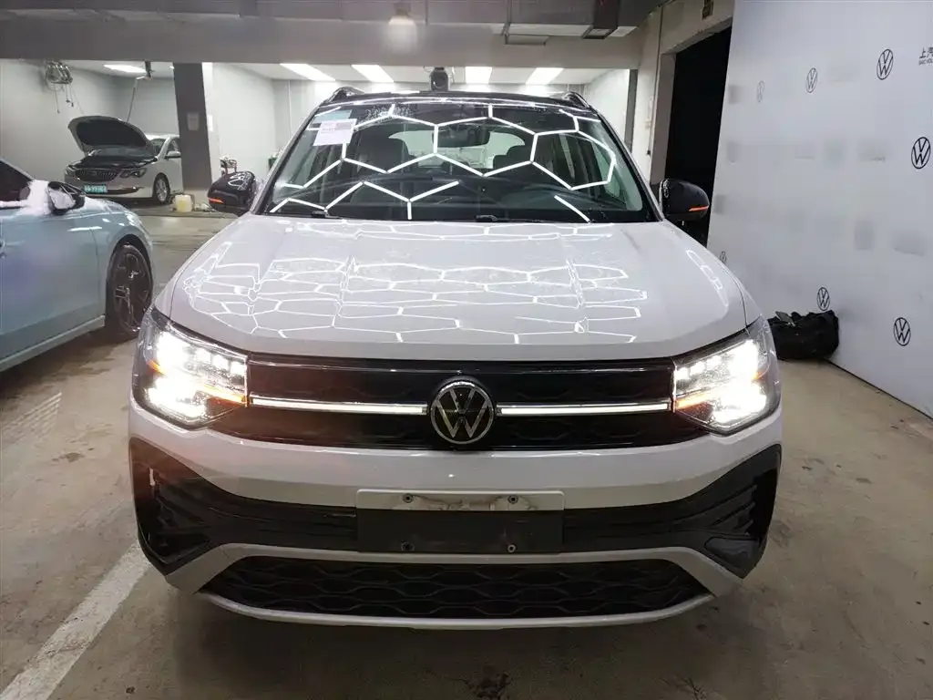 Volkswagen Tharu — фото 3