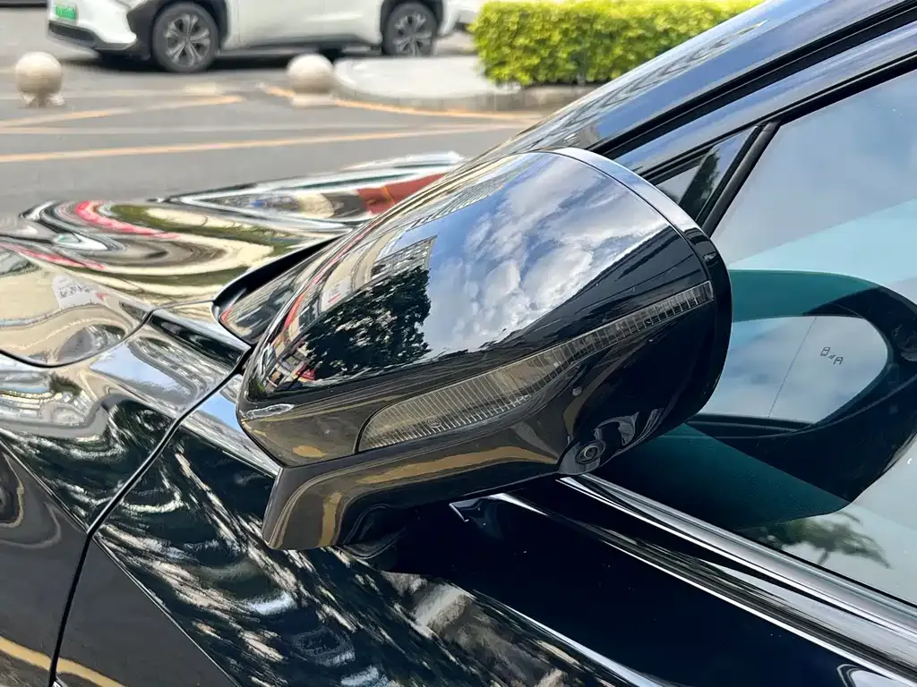 Hongqi H6 — фото 10