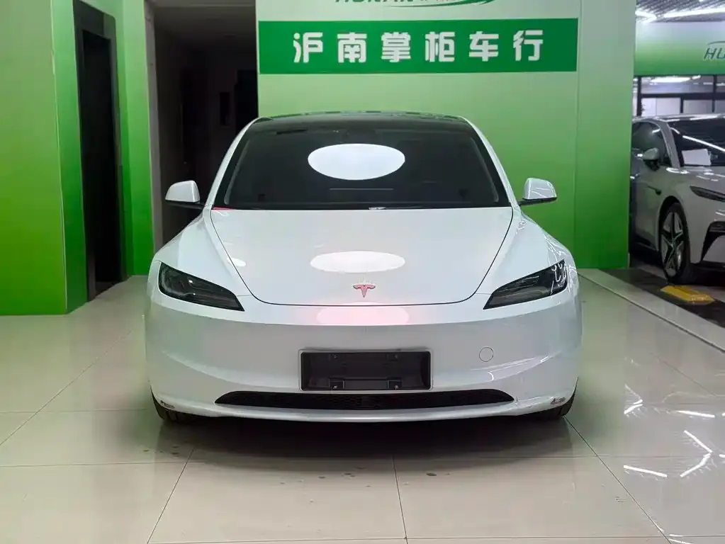 Tesla Model 3 — фото 2