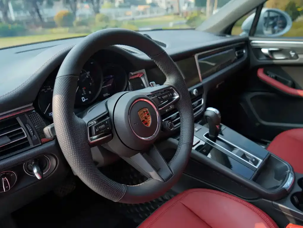 Porsche Macan — фото 6