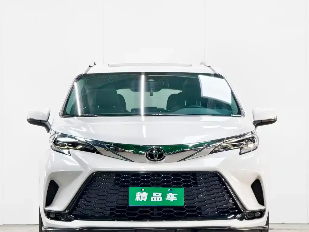 Toyota Granvia — фото 8
