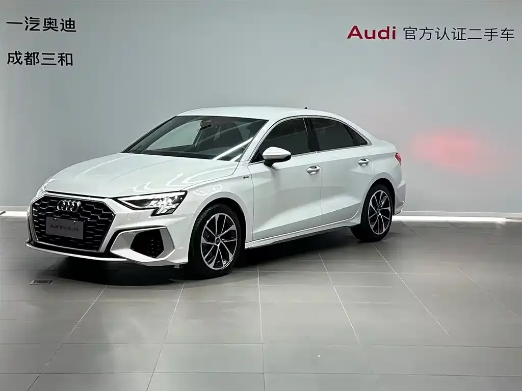 Audi A3 — фото 1