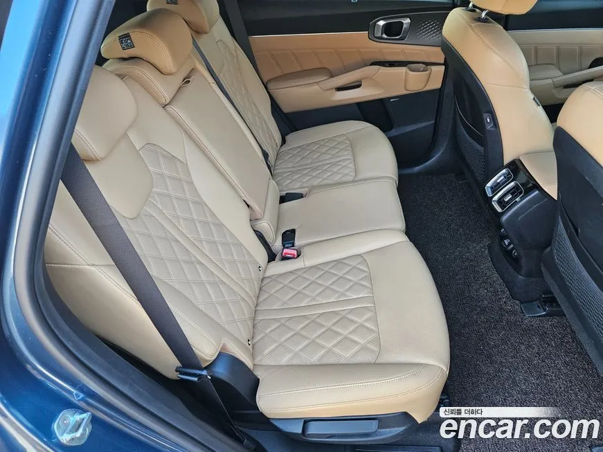 Kia Sorento — фото 4