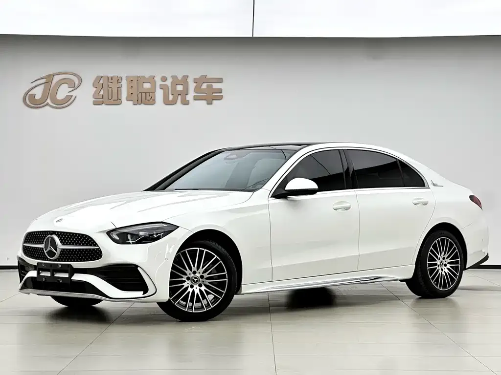Mercedes-Benz C-Class — фото 1