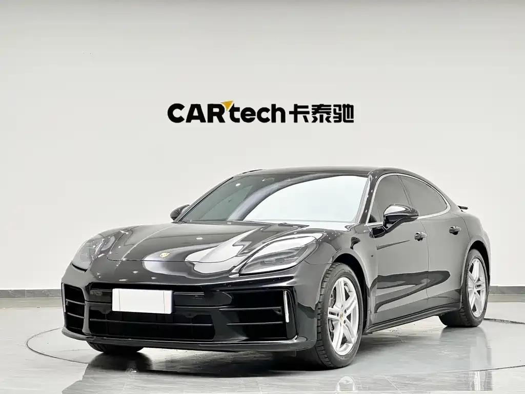 Porsche Panamera — фото 1
