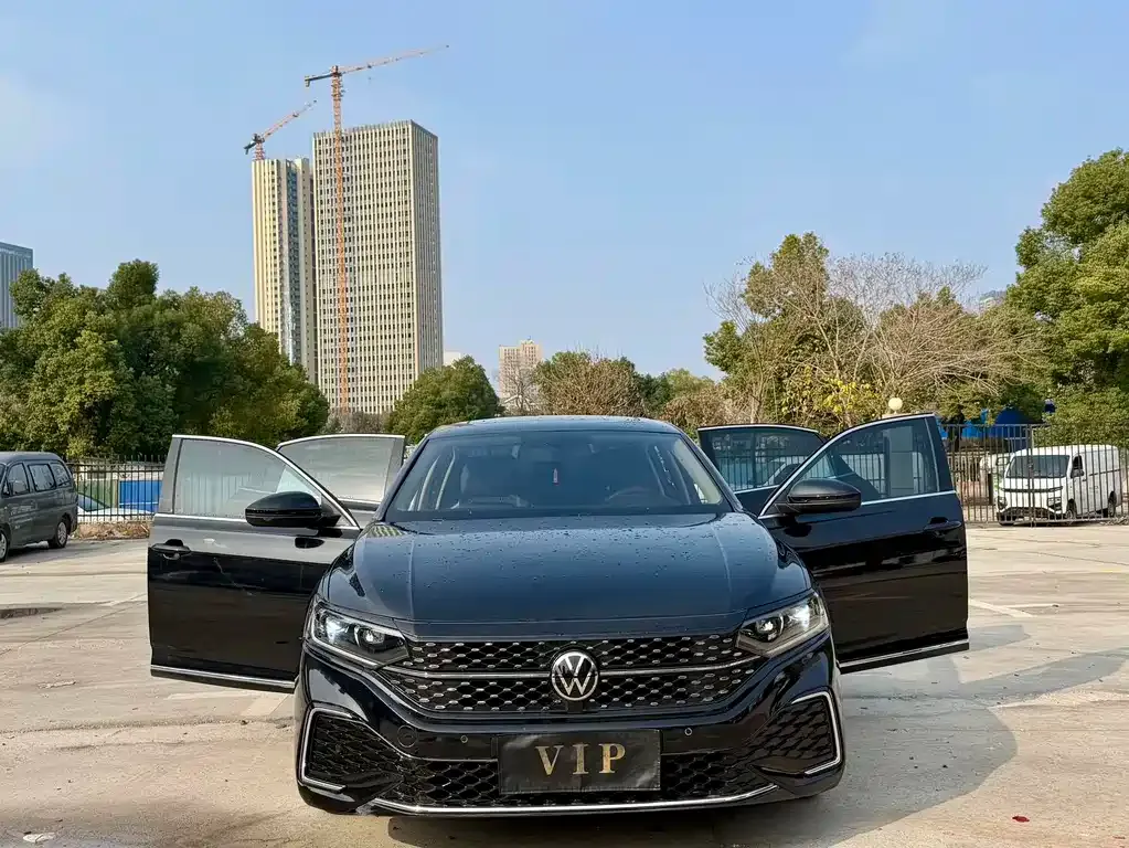 Volkswagen Passat — фото 7