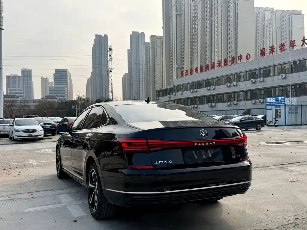 Volkswagen Passat — фото 2