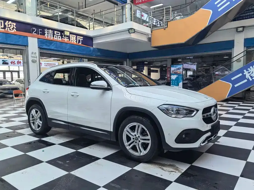 Mercedes-Benz GLA — фото 6