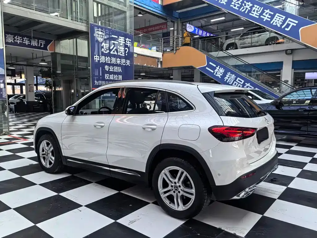 Mercedes-Benz GLA — фото 8