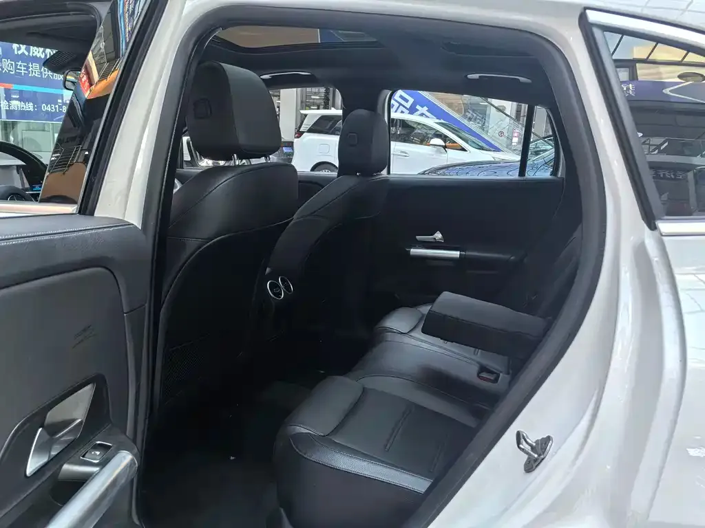 Mercedes-Benz GLA — фото 5