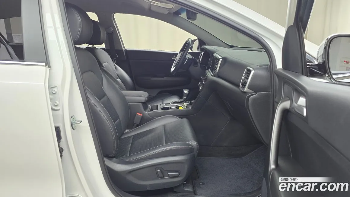 Kia Sportage — фото 10
