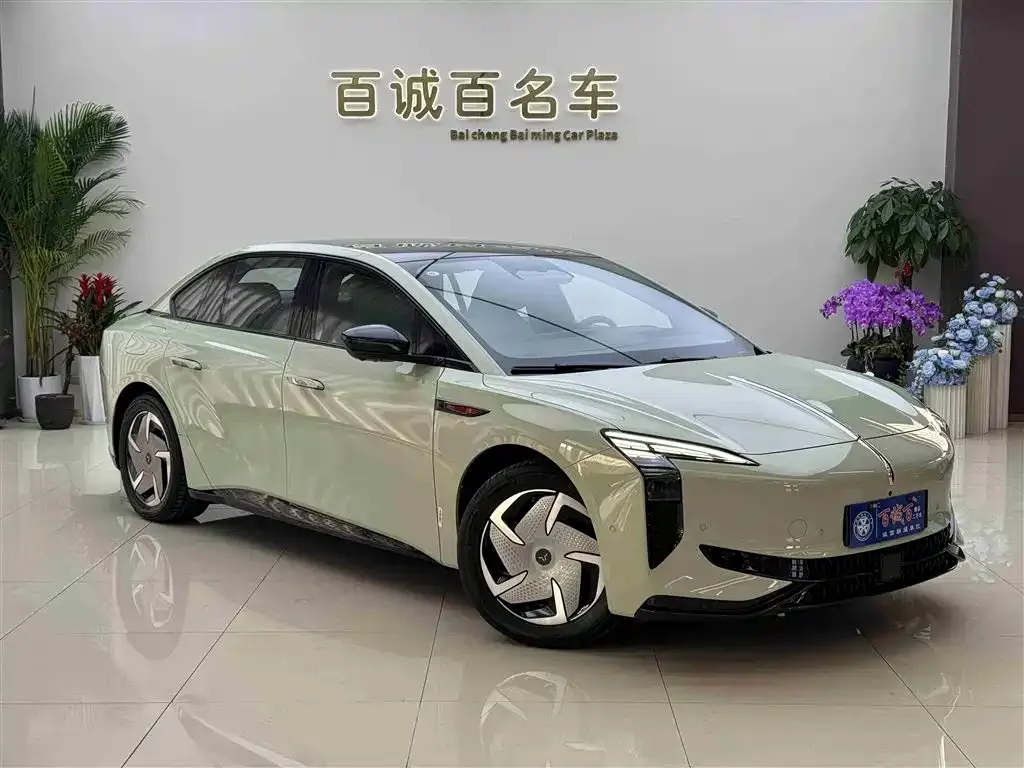 Hongqi EH7 — фото 3