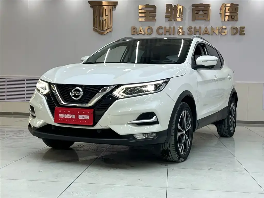 Nissan Qashqai — фото 1