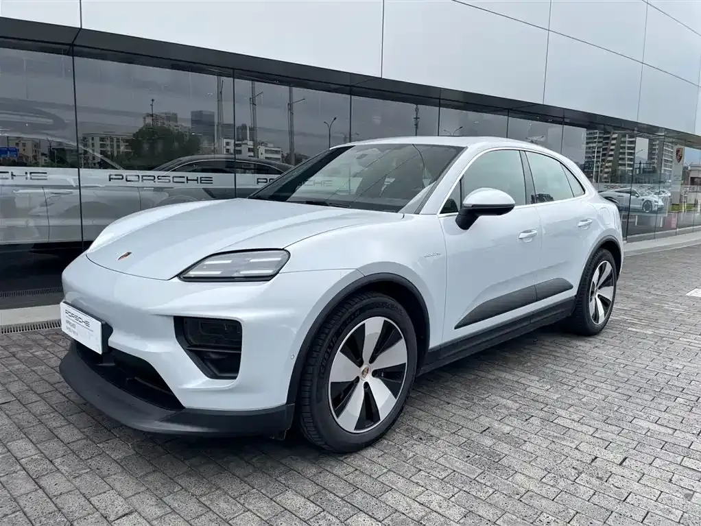 Porsche Macan EV — фото 1