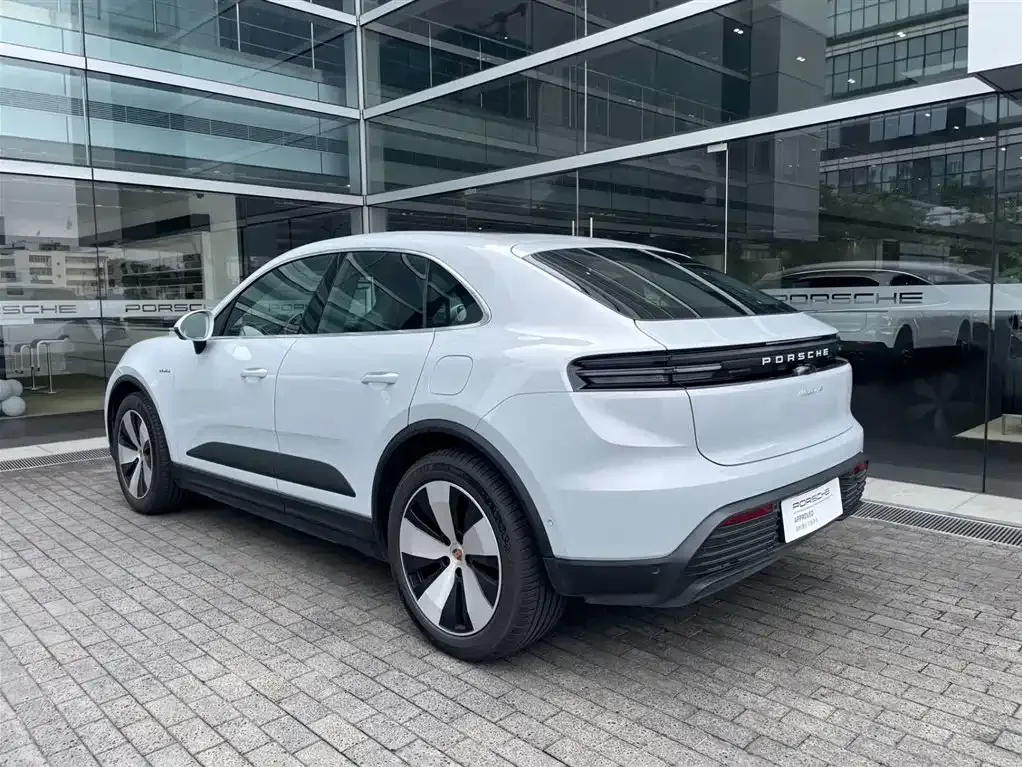 Porsche Macan EV — фото 10