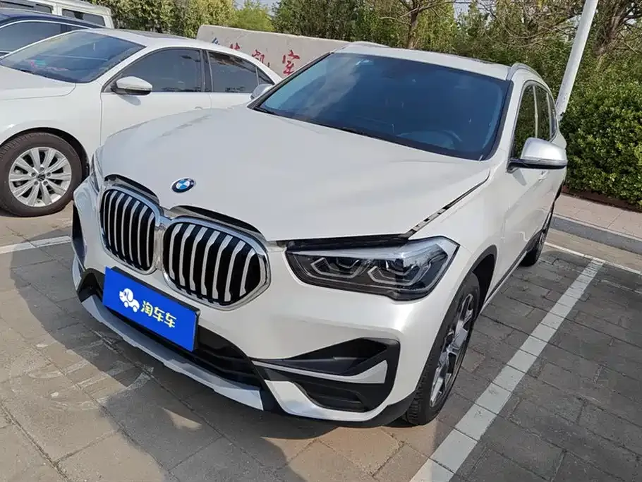 BMW X1 — фото 1