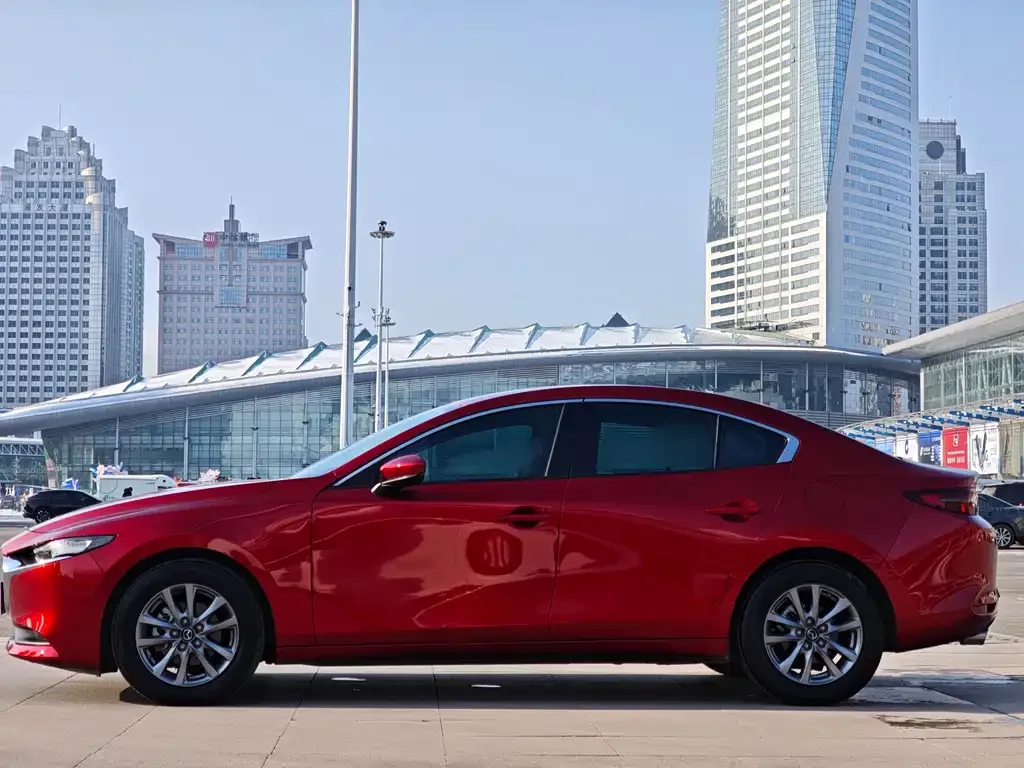 Mazda 3 Axela — фото 10