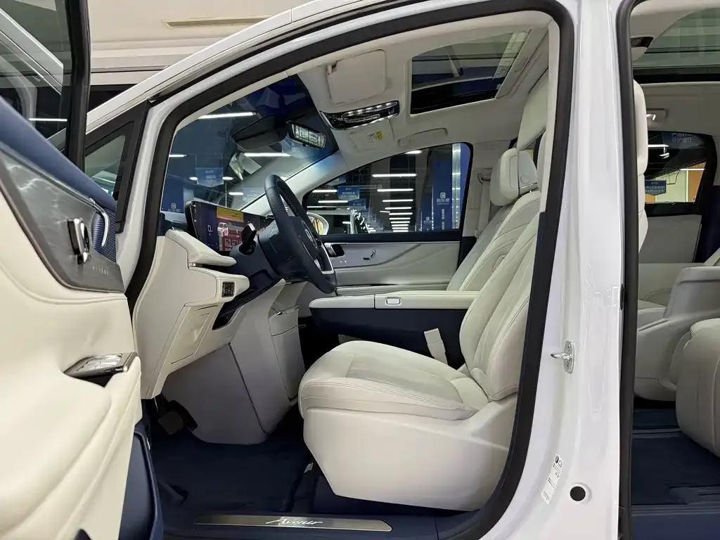 Buick GL8 Hybrid — фото 5