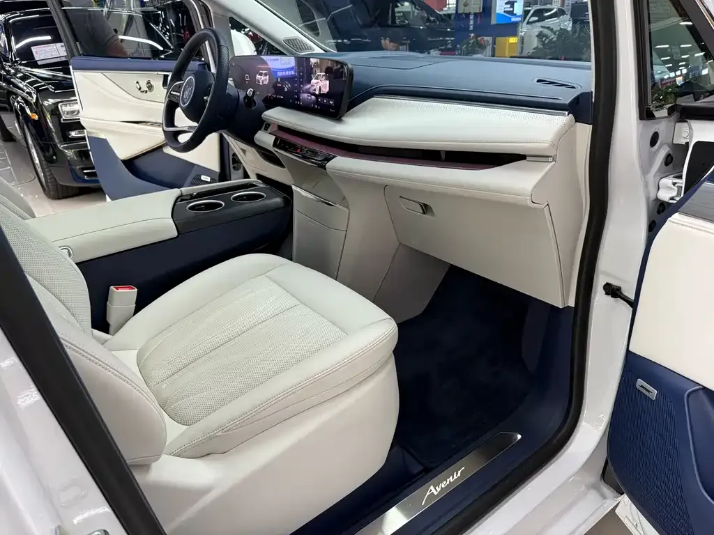 Buick GL8 Hybrid — фото 8