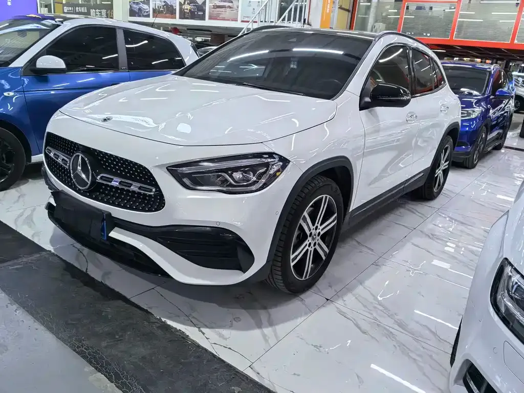 Mercedes-Benz GLA — фото 1