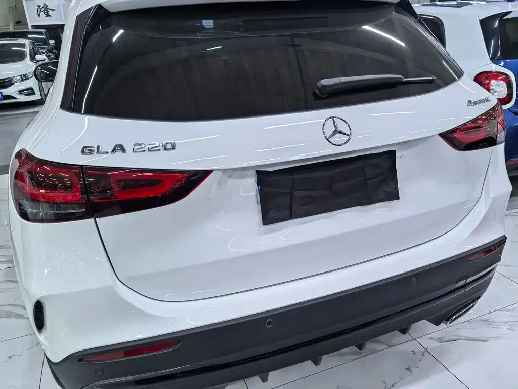 Mercedes-Benz GLA — фото 8