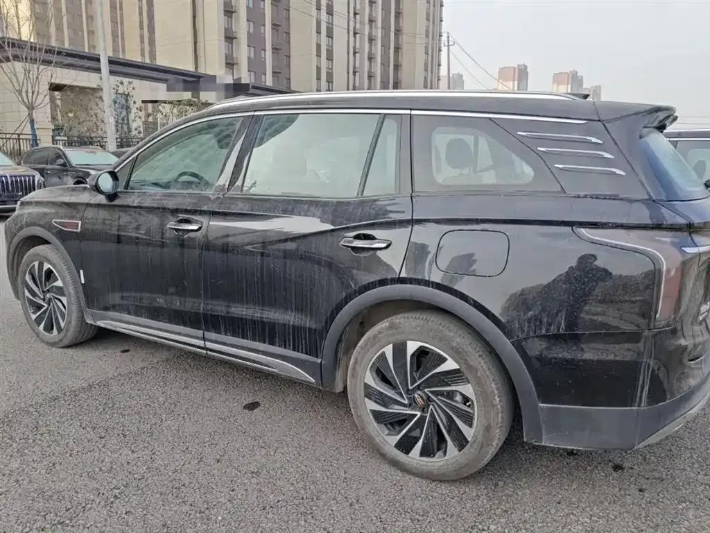 Hongqi HS7 PHEV — фото 3