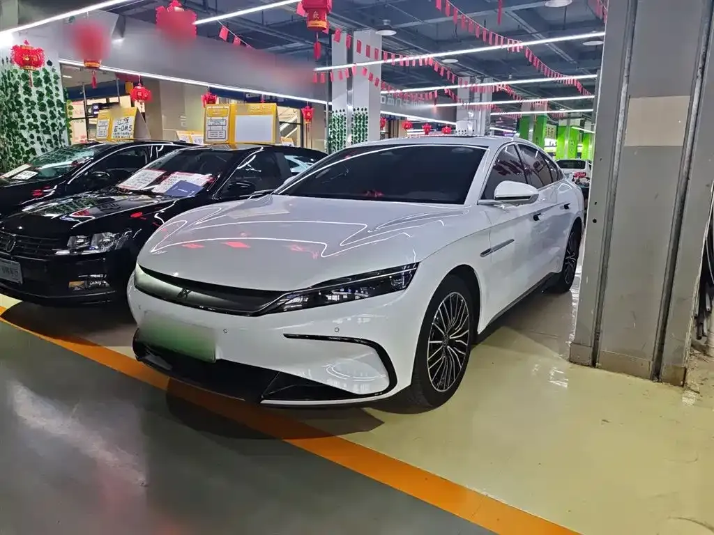 BYD Han — фото 1