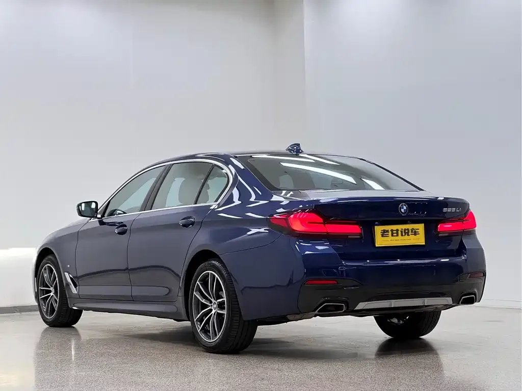 BMW 5 Series — фото 2