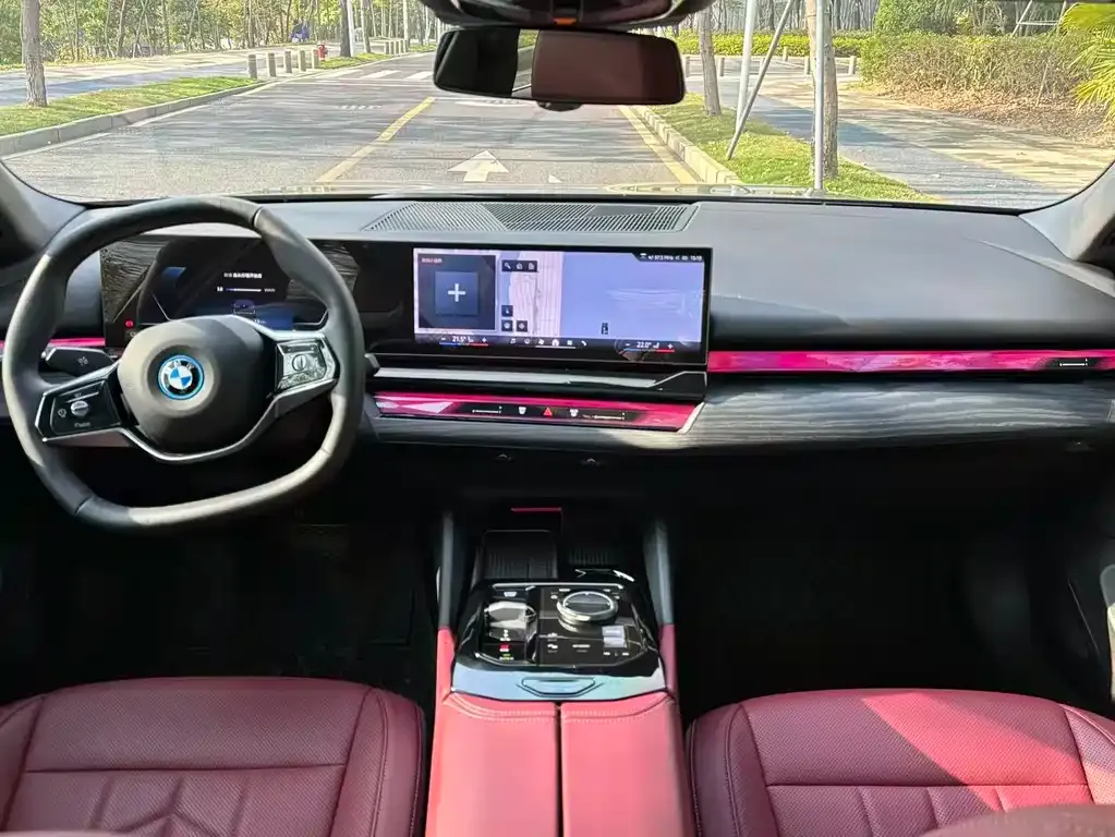 BMW i5 — фото 2