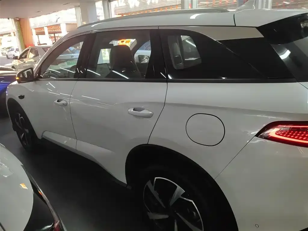 BYD Seal 05 DM-i — фото 8