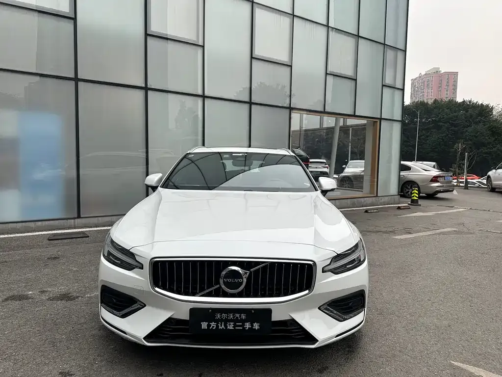 Volvo V60 — фото 6