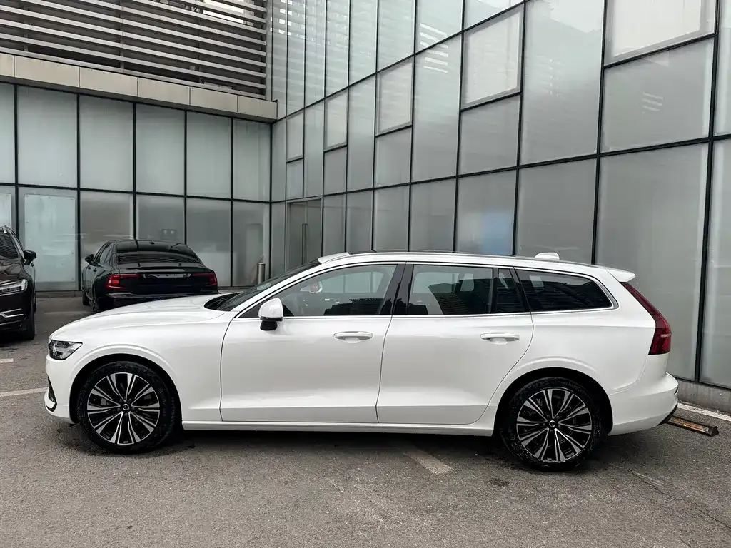 Volvo V60 — фото 2