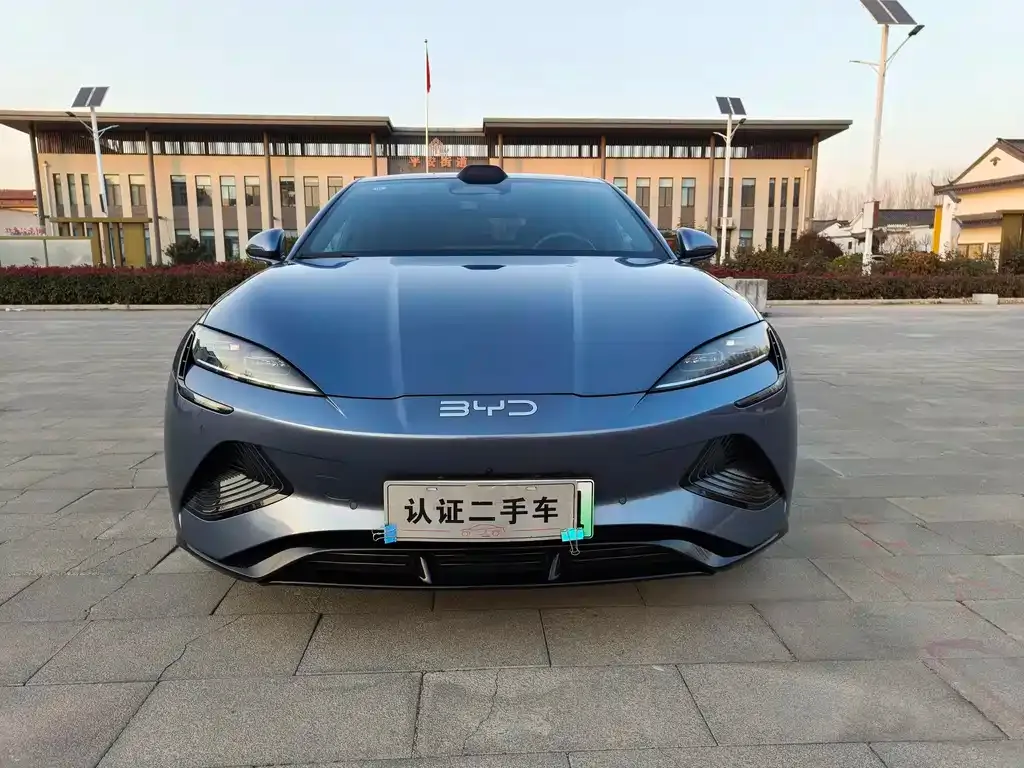 BYD Seal — фото 2