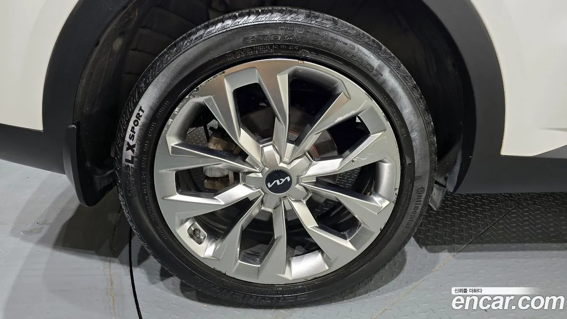 Kia Sorento — фото 5