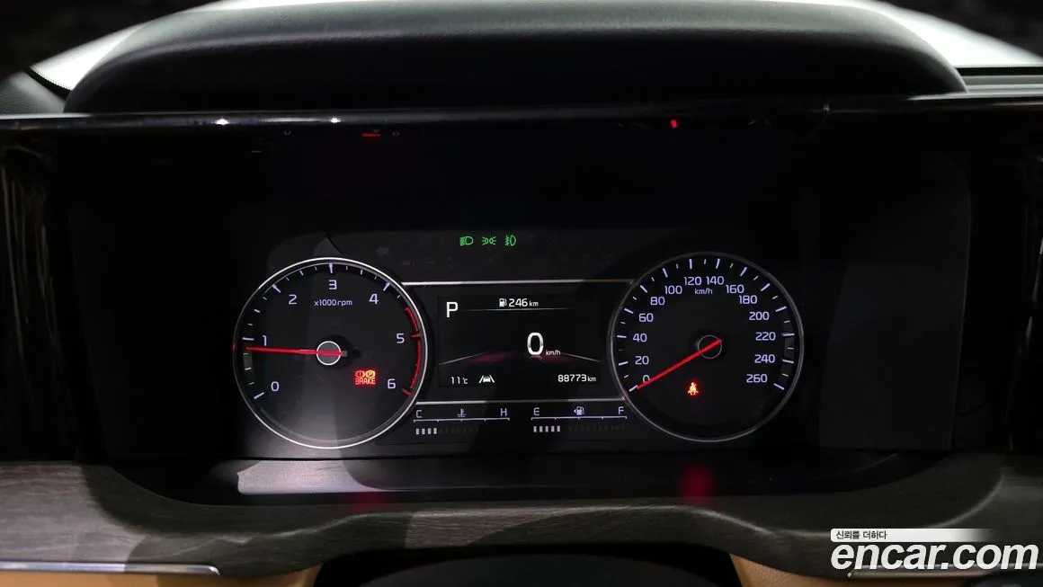 Kia Sorento — фото 8