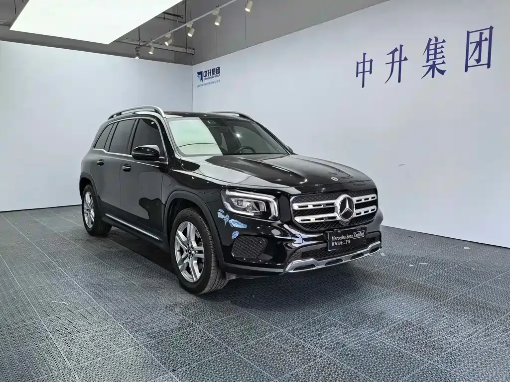 Mercedes-Benz GLB — фото 10