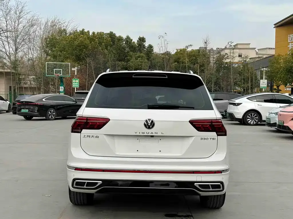 Volkswagen Tiguan L — фото 5
