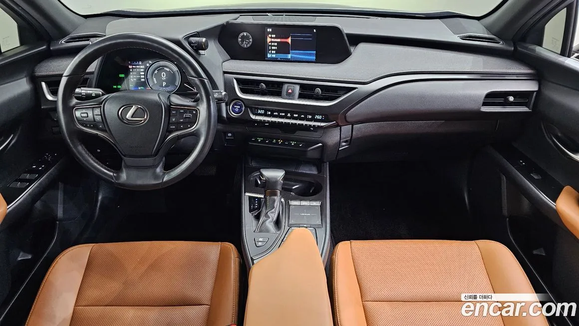 Lexus UX — фото 7