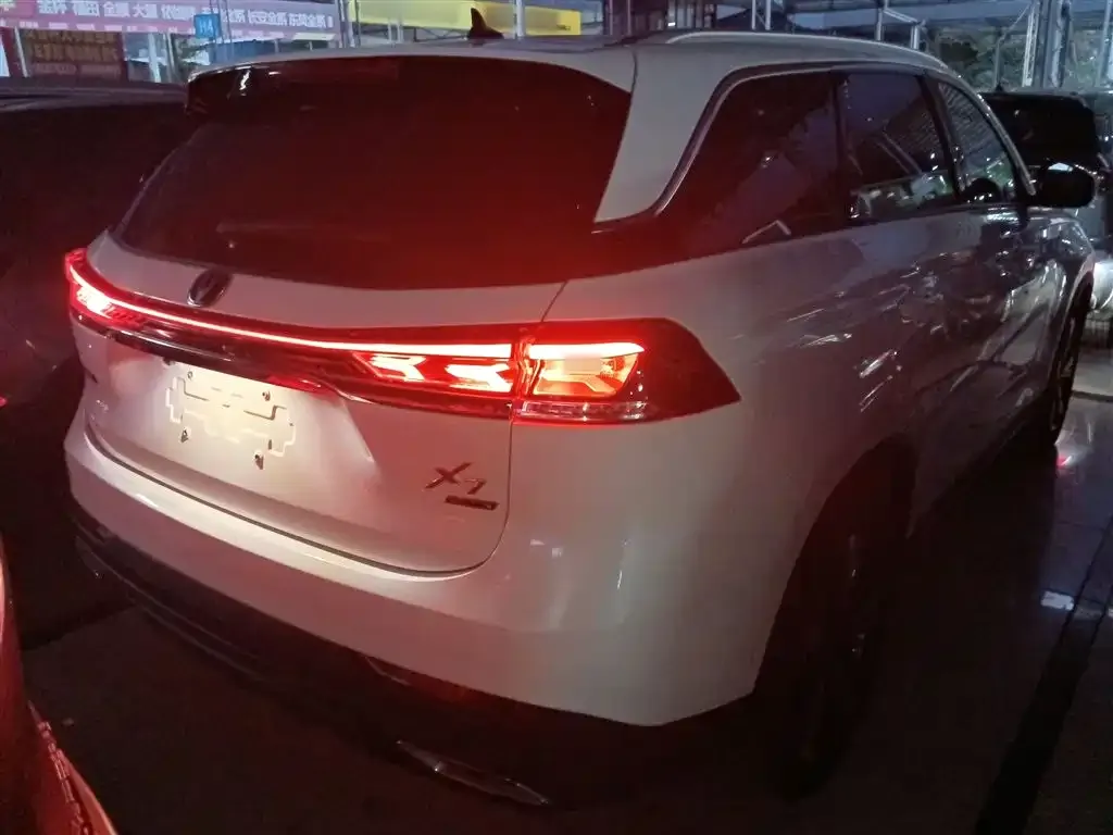 Changan X7 PLUS — фото 7