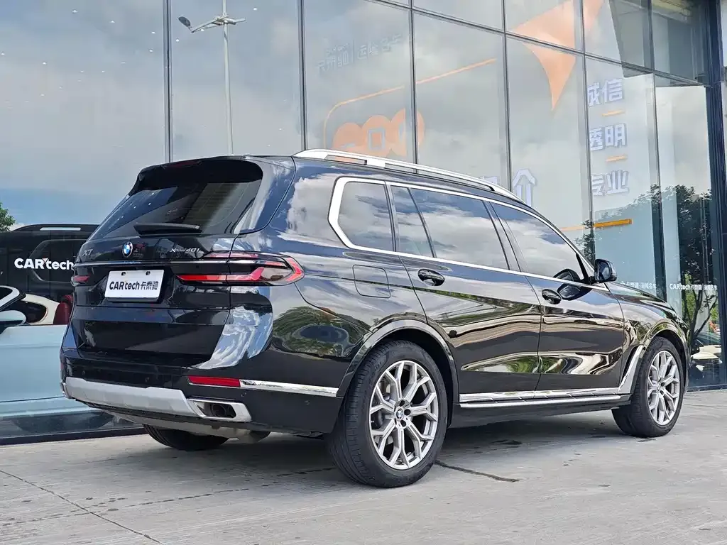 BMW X7 — фото 6