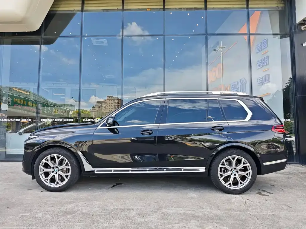 BMW X7 — фото 7