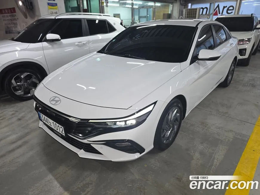 Hyundai AVANTE — фото 1