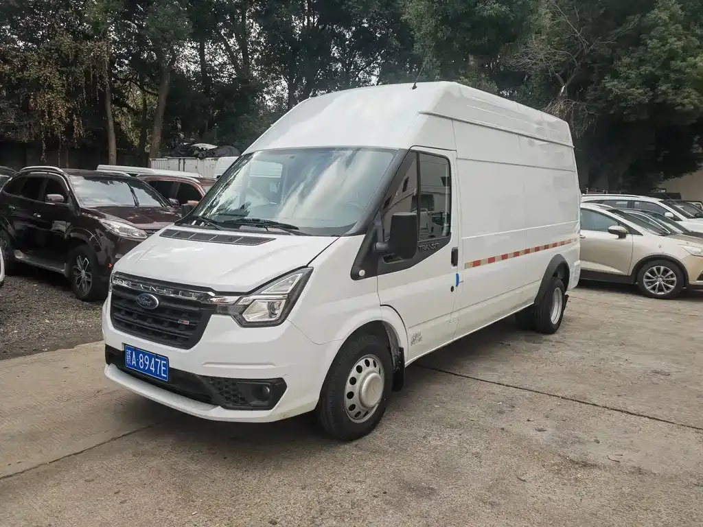 Ford Transit Custom — фото 1