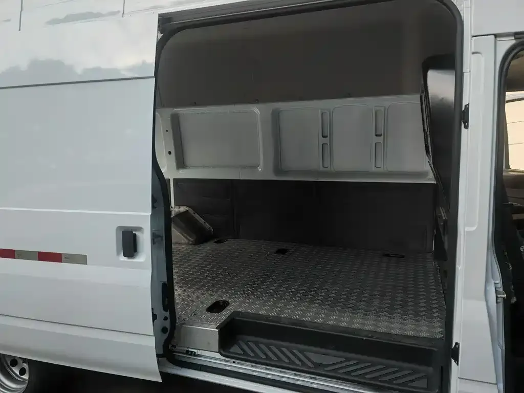 Ford Transit Custom — фото 6