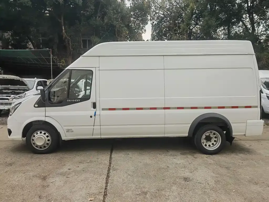 Ford Transit Custom — фото 10