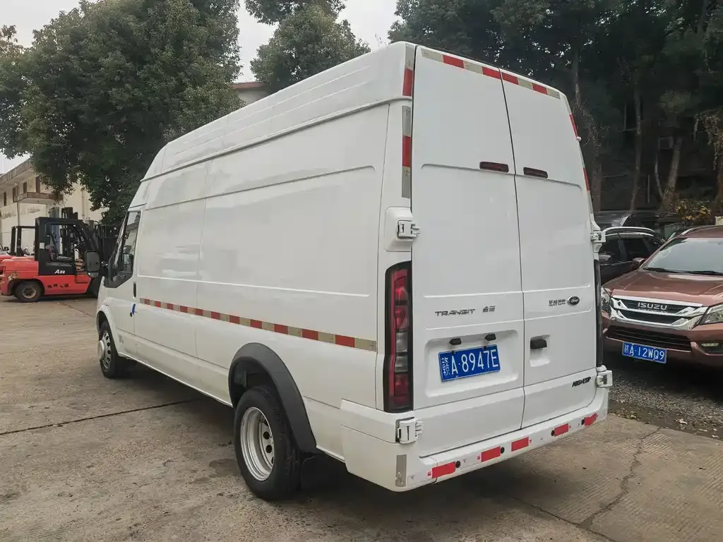 Ford Transit Custom — фото 4