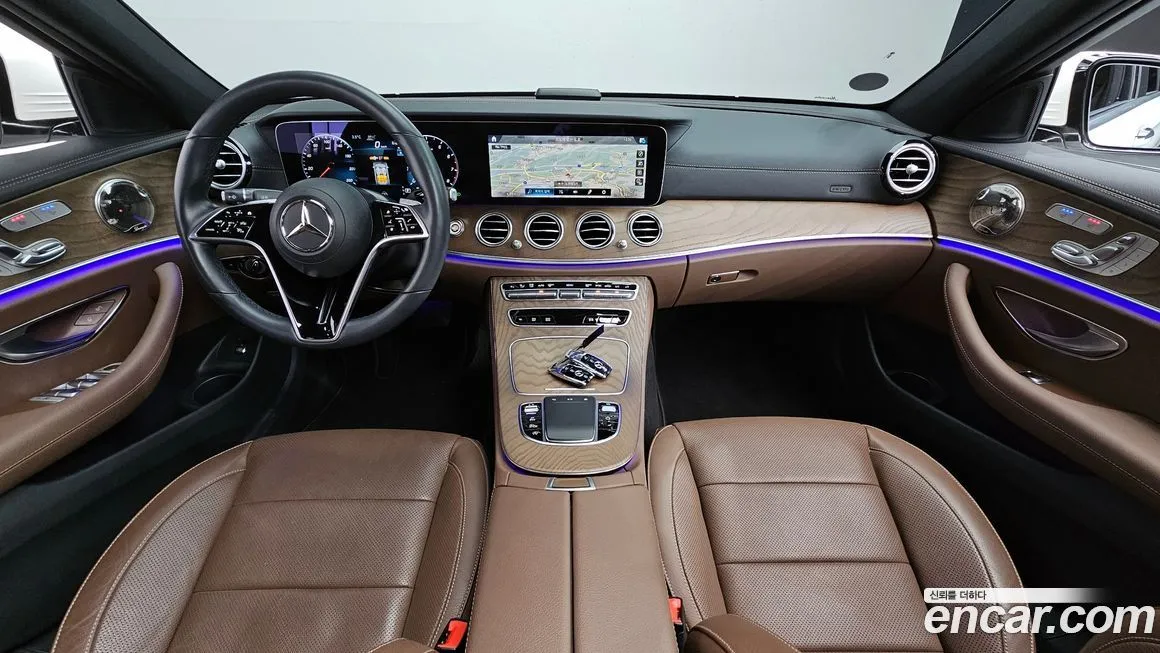 Mercedes-Benz E-Class — фото 10